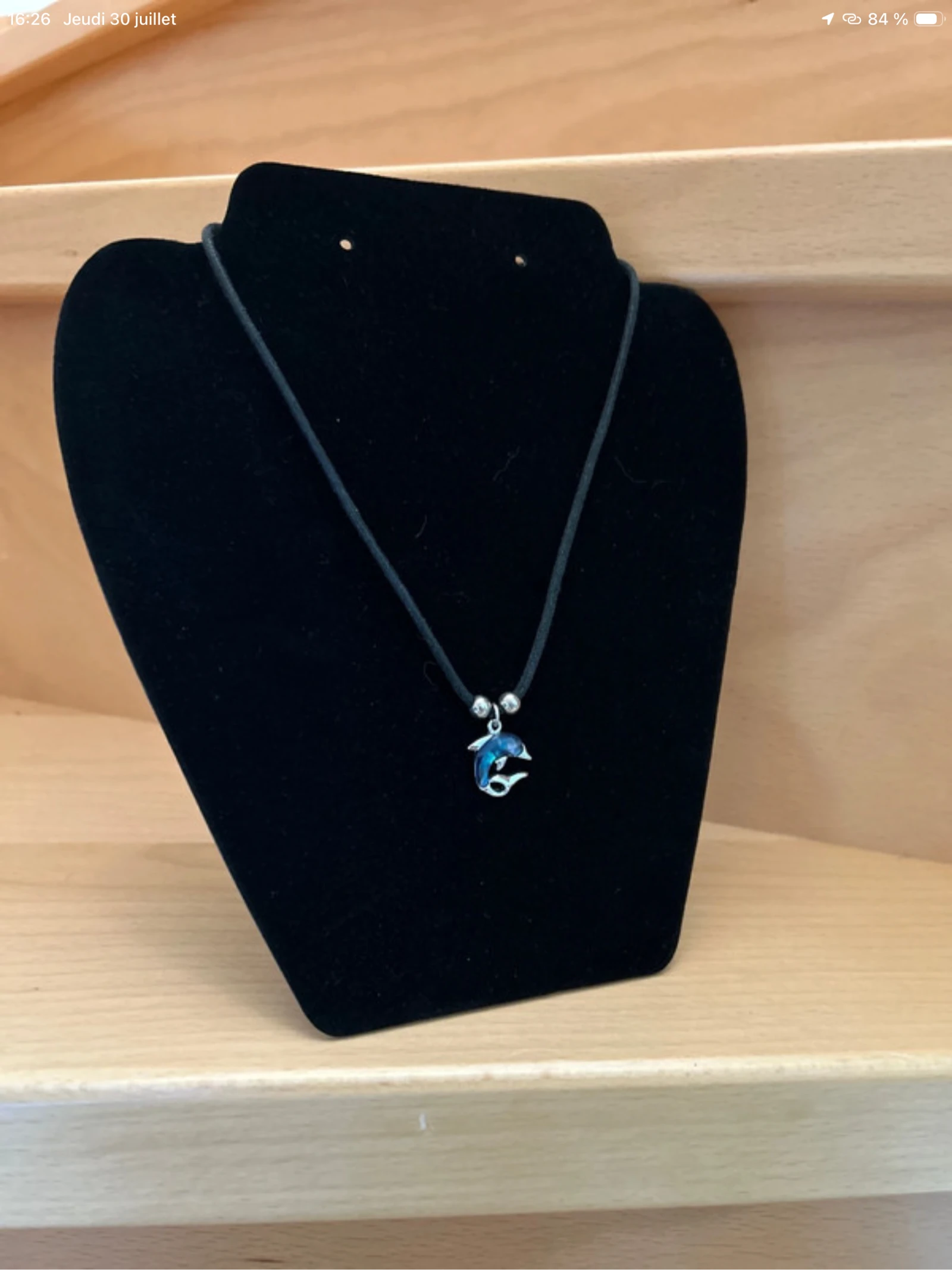 COLLAR CON PENDIENTE DE DELFÍN SOLITARIO – photo 3